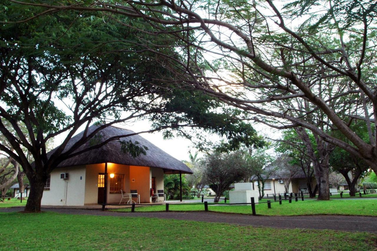 Komati River Chalets كوماتيبورت المظهر الخارجي الصورة
